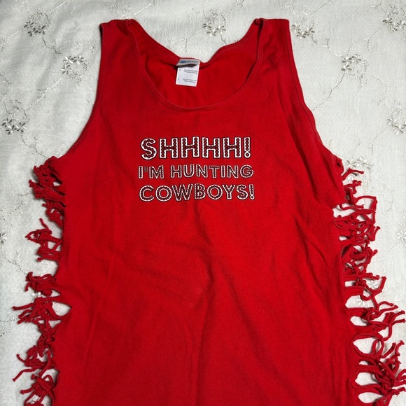 Vintage Y2K “Shhhh! I’m Hunting Cowboys!” Fringe Side Tank – Size Large - Picture 4 of 5